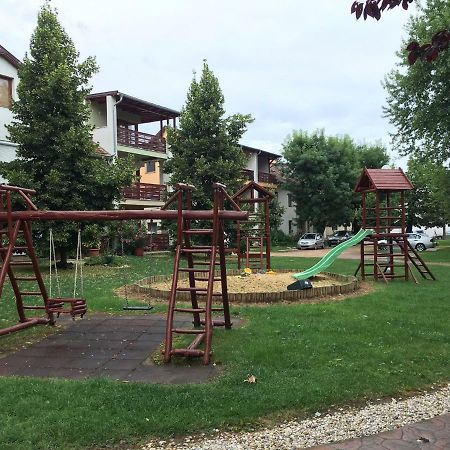 Bella Apartman Balatonalmádi Extérieur photo