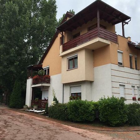 Bella Apartman Balatonalmádi Extérieur photo