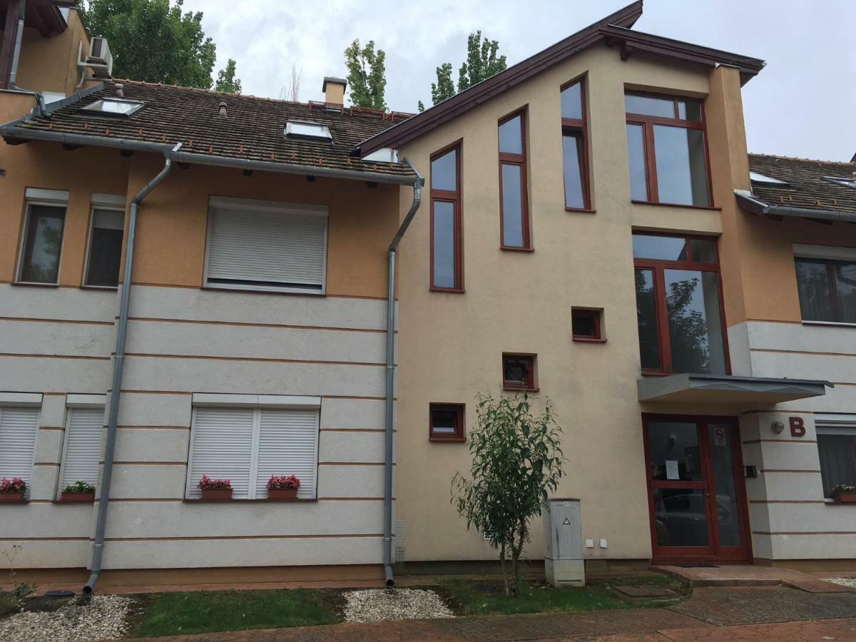 Bella Apartman Balatonalmádi Extérieur photo